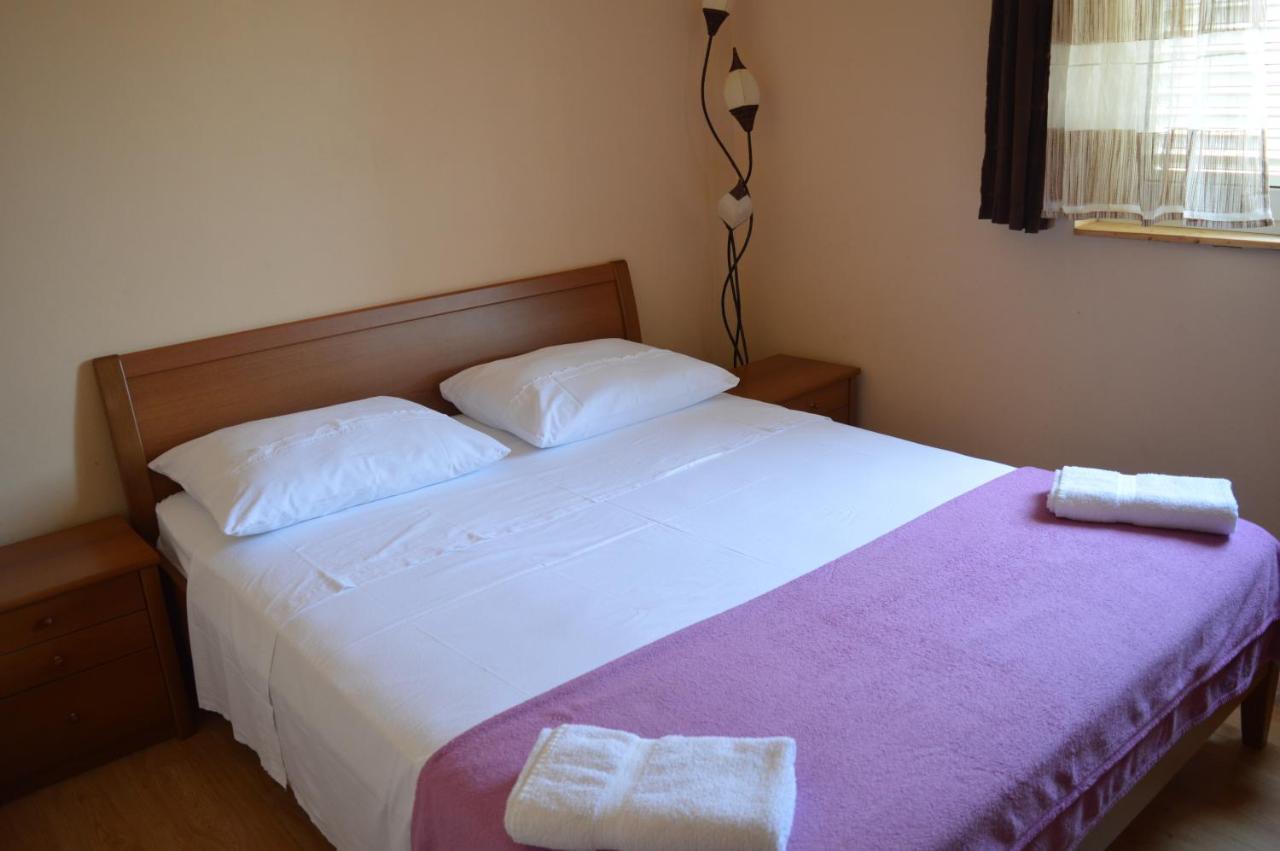 Goga Apartments Примоштен Экстерьер фото